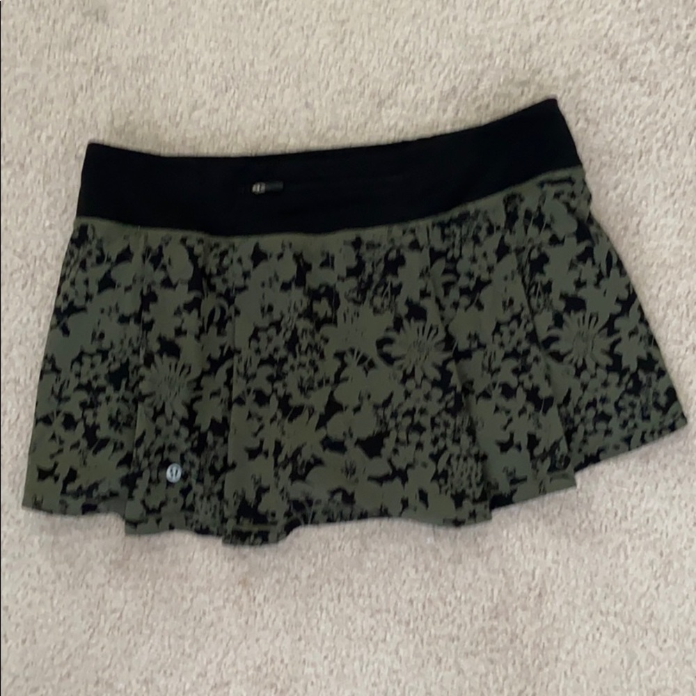 Lululemon Skirt size 10